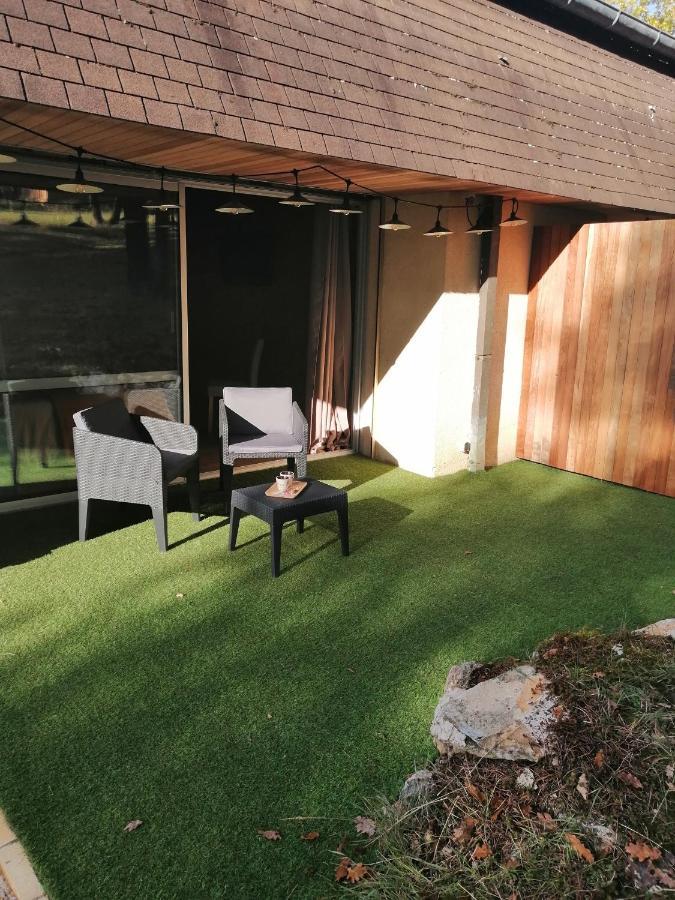 Lapausedegout chambres table d'hôtes piscine et terrasse Lachapelle-Auzac Exterior foto